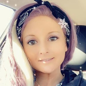 Meet your Posher, Becka